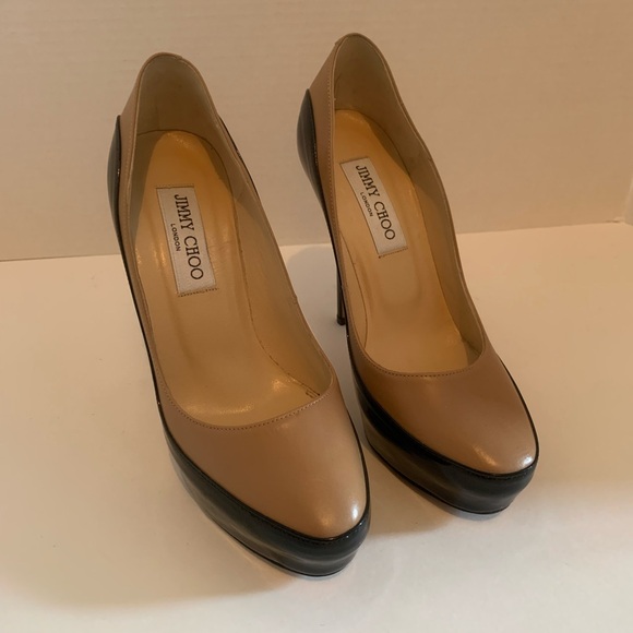 Jimmy Choo Warm Beige Leather and Black Patent Pumps Heels - Picture 2 of 9
